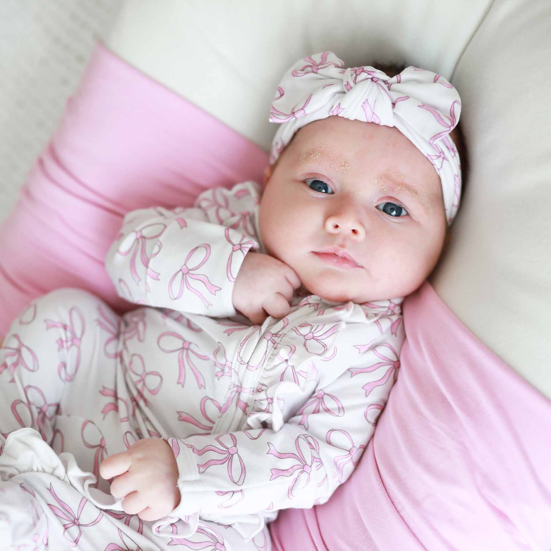 Blushing Bows Knit Large Bow Headwrap - Image 2
