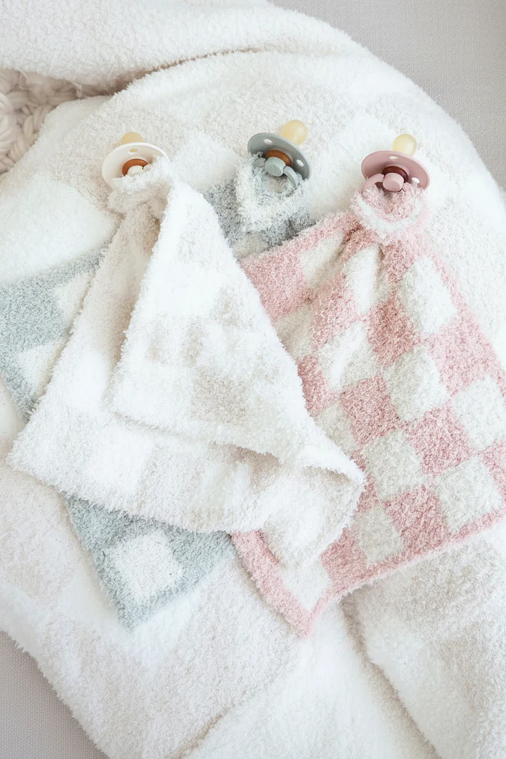CuddleLaneâ„¢ Luxe Lovey | Check - Image 5