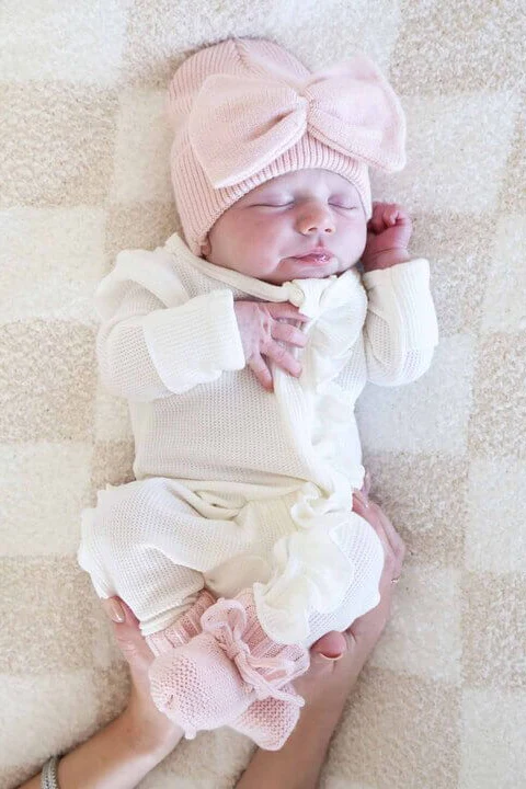 Knit Newborn Bow Booties | Baby Pink - Image 3