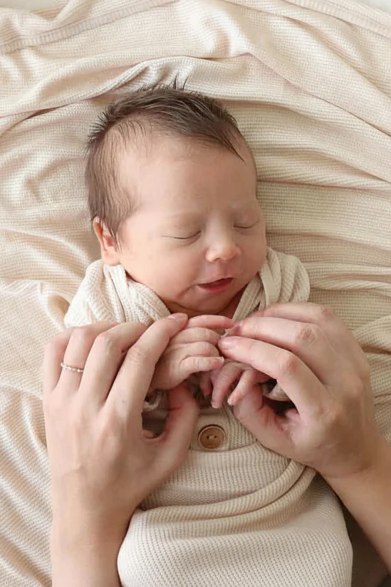 Oatmeal Bamboo Waffle Newborn Baby Knot Gown & Hat Set - Image 6
