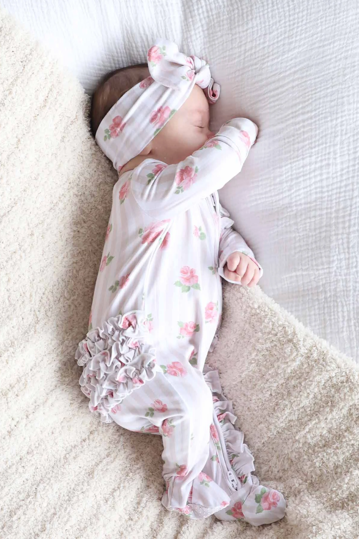 Rosy & Cozy Ruffle Zipper Footie - Image 17